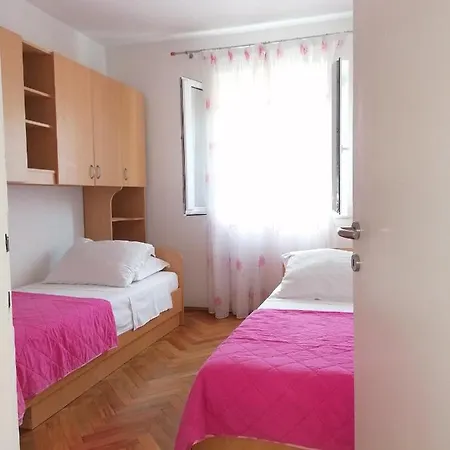 Сasa de vacaciones La Petite Maison *