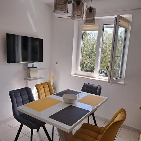 La Petite Maison *